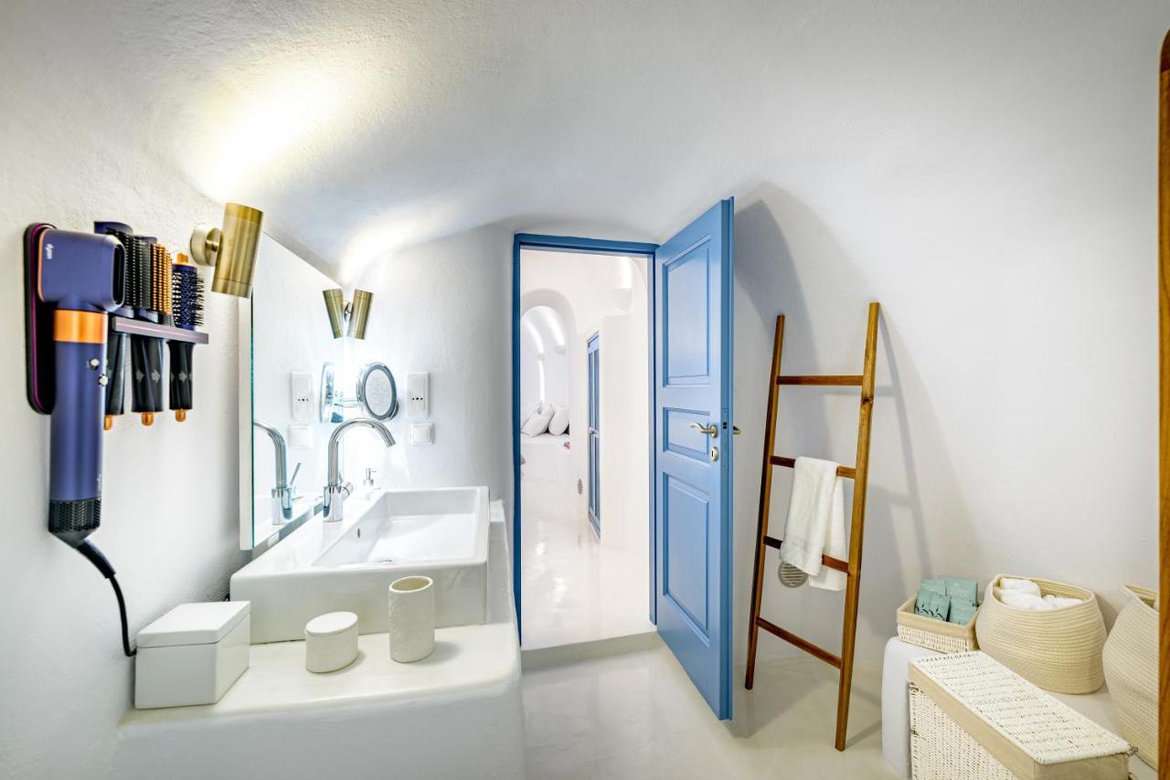 Aristos Life Luxury Cave Villas Oia  Exterior photo