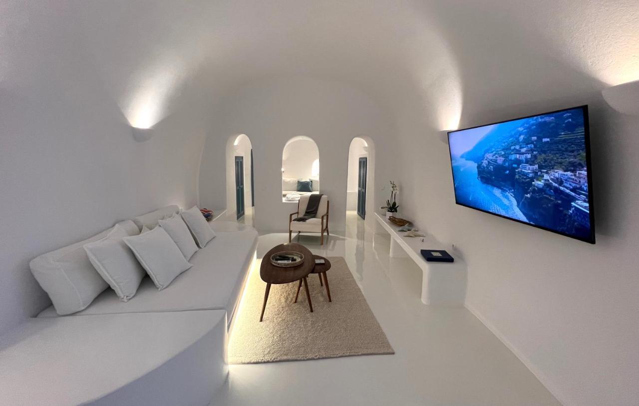 Aristos Life Luxury Cave Villas Oia  Exterior photo
