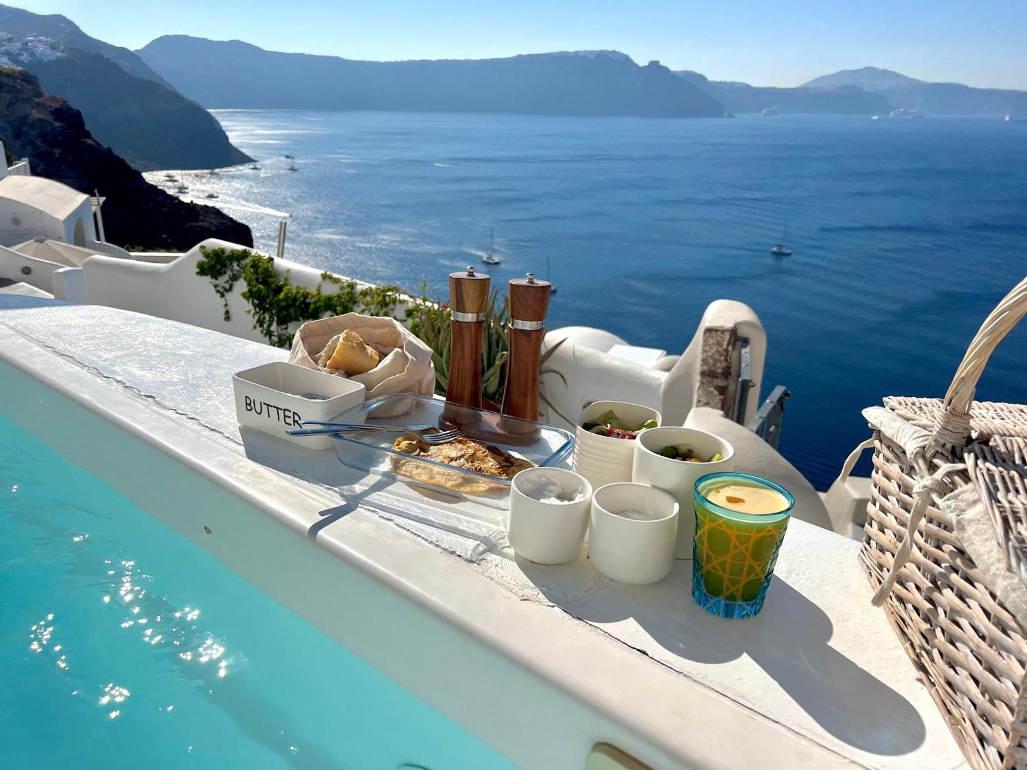 Aristos Life Luxury Cave Villas Oia  Exterior photo
